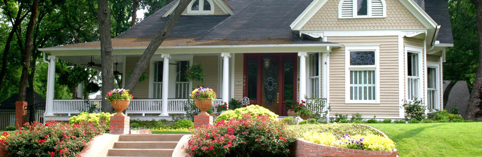 Beautiful Home with Vinyl Siding